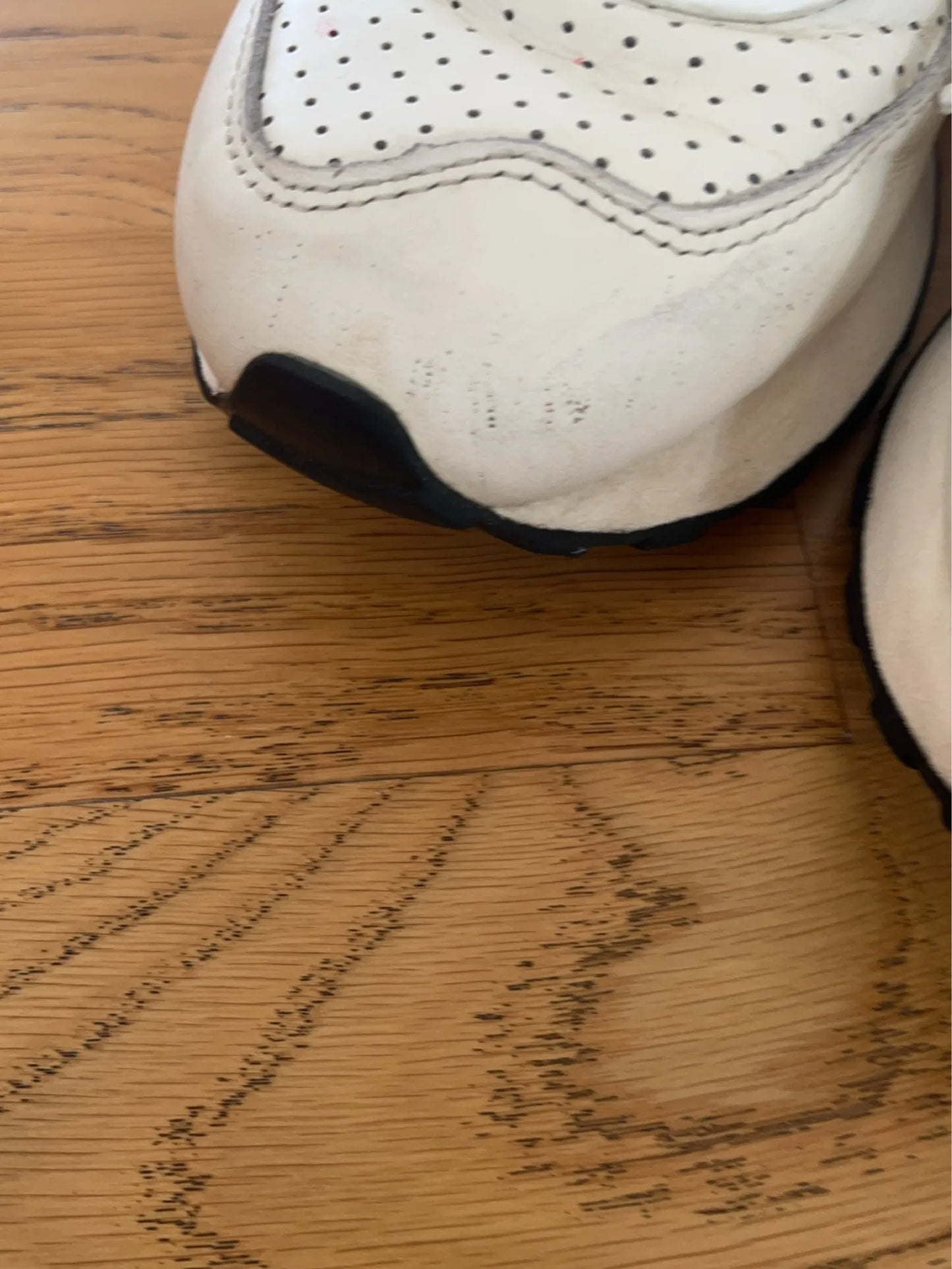 Legacy Sneakers
