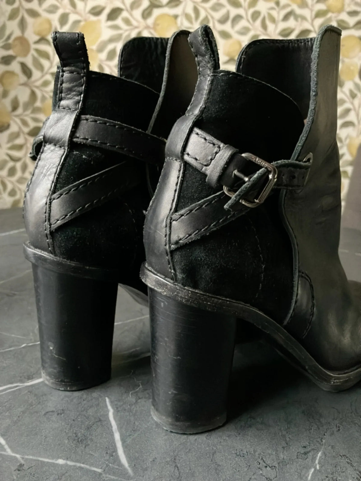 Acne Studios-skinnboots
