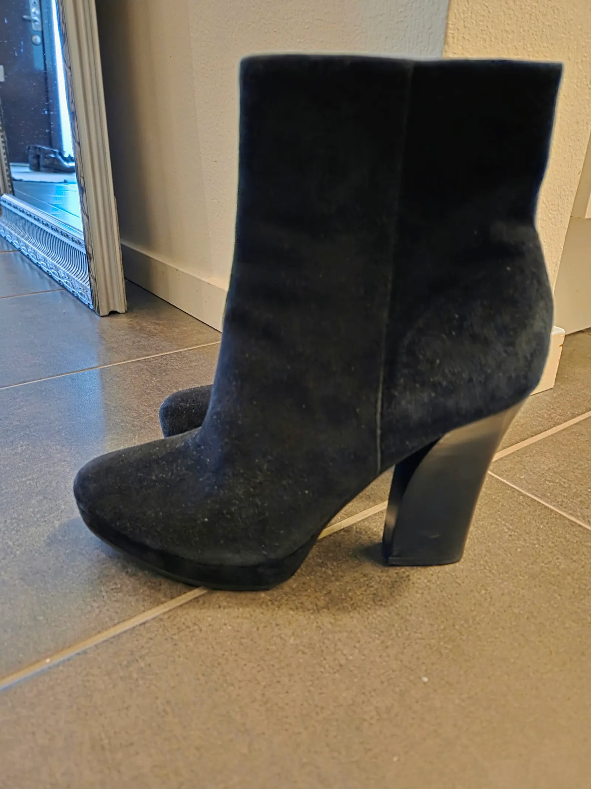 & Other Stories Suede Platform-boots