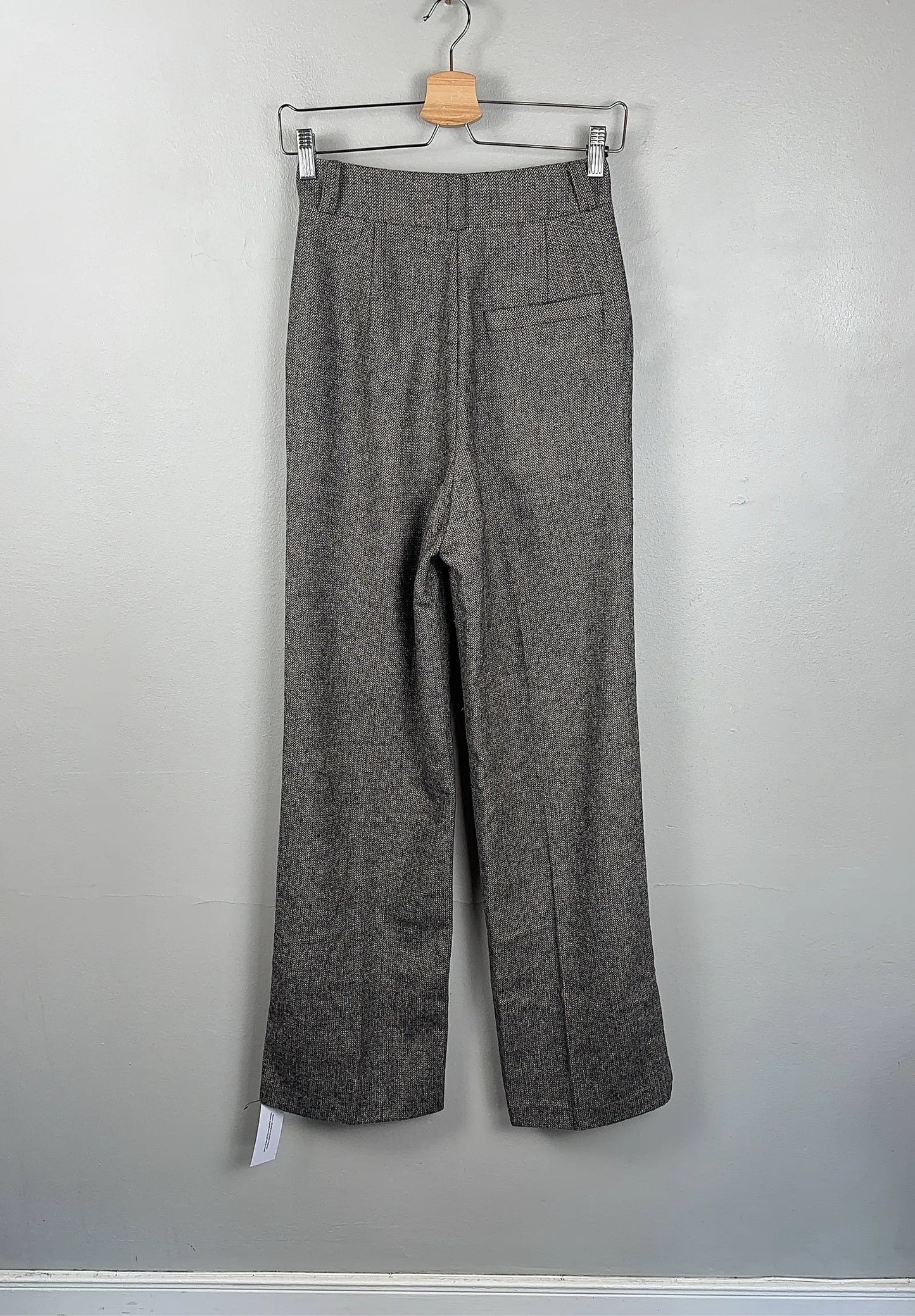 Rumored-ullkostymbyxor NWT