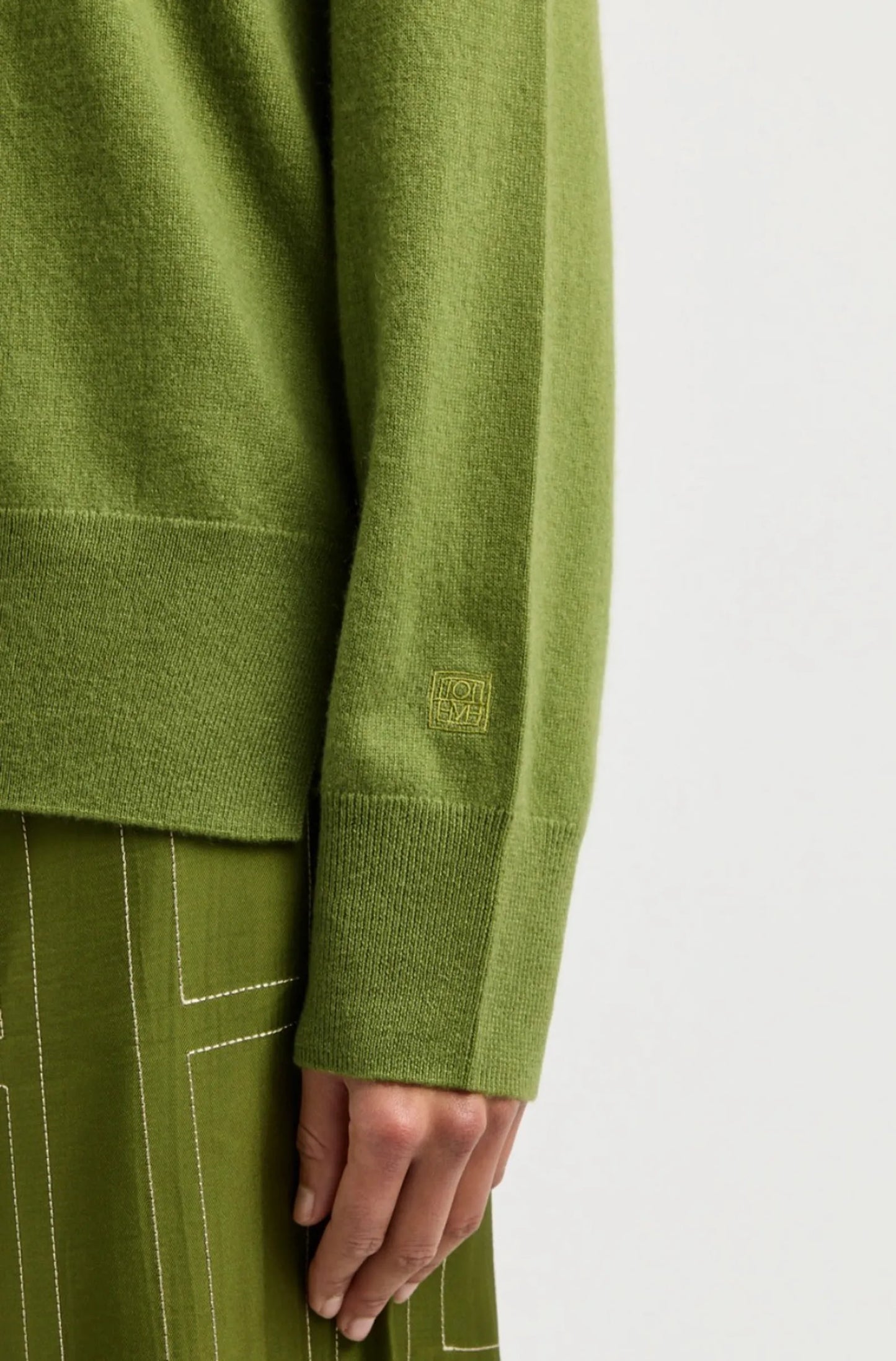 Toteme Crew Cashmere Knit Sweater