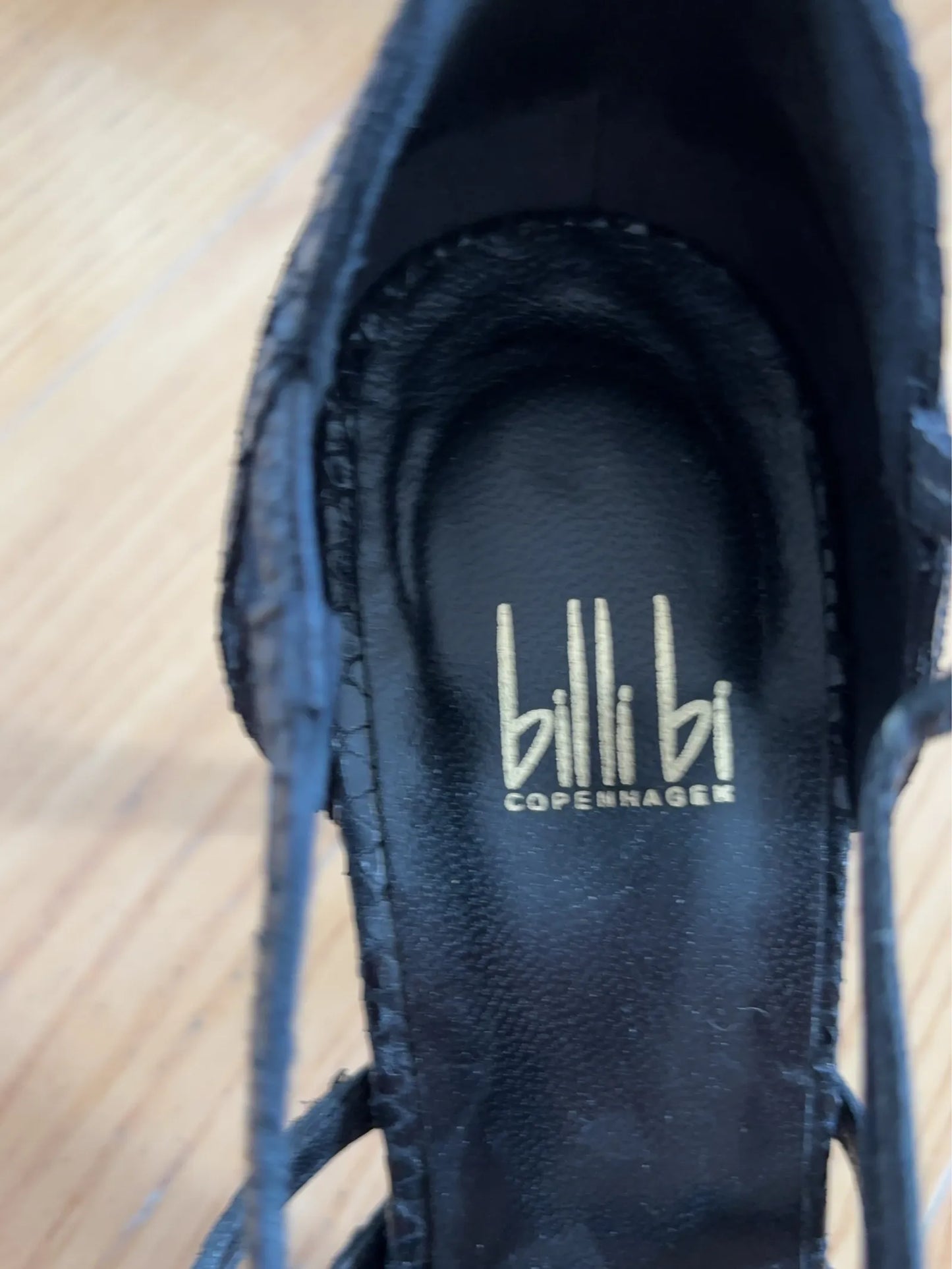 Billi Bi-skinnklackar