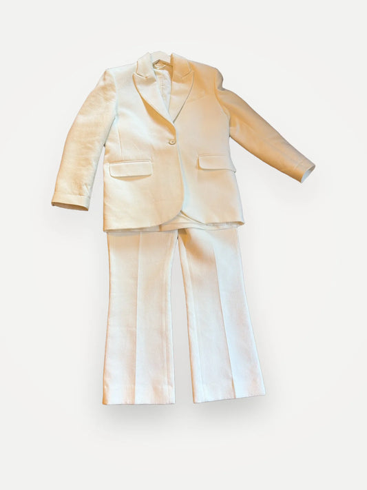 Dagmar Suit