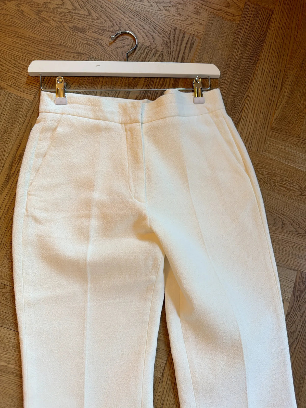 Dagmar Suit