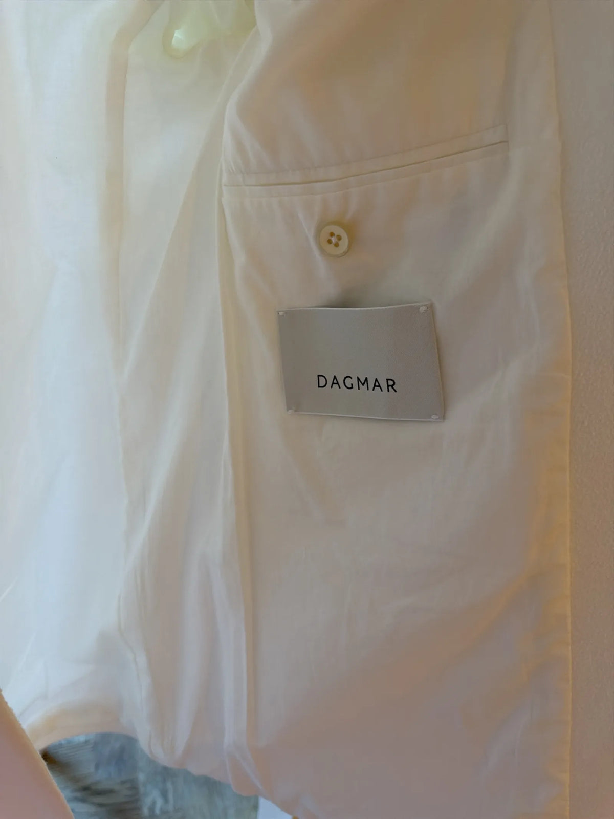 Dagmar Suit