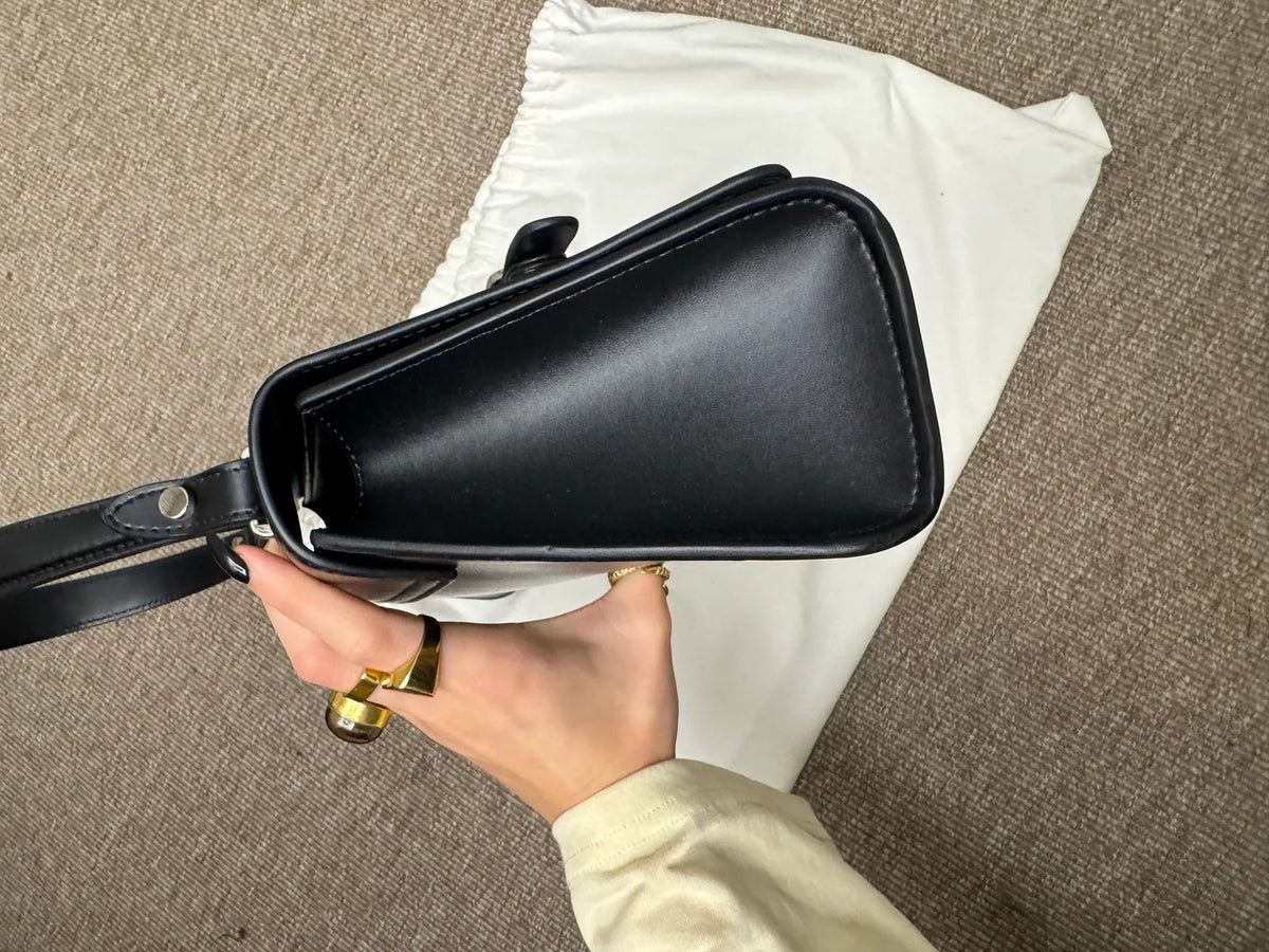 Keyimu Sleek Baguette-skinnhandväska