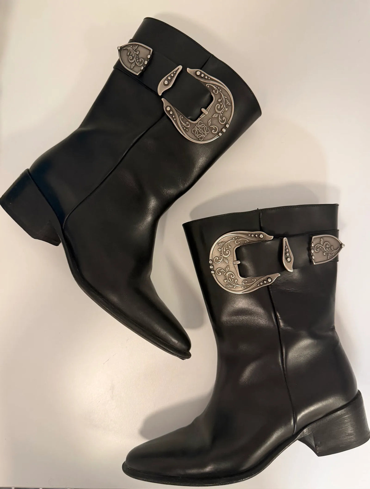 Loewe Anagram Pointed-skinnboots