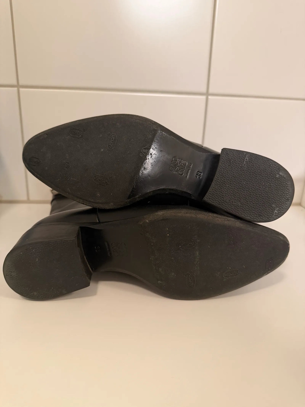 Loewe Anagram Pointed-skinnboots