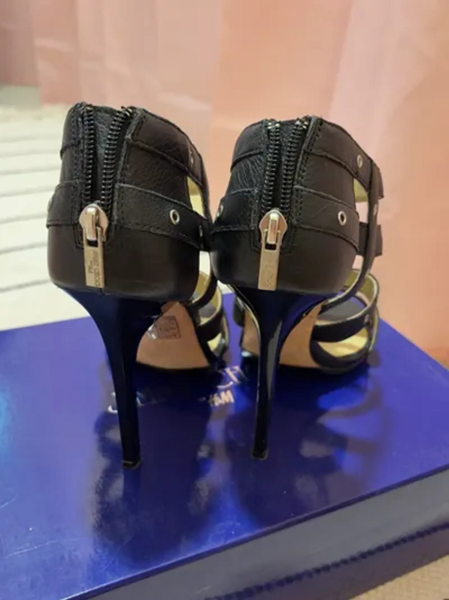 Jimmy Choo-skinnklackar