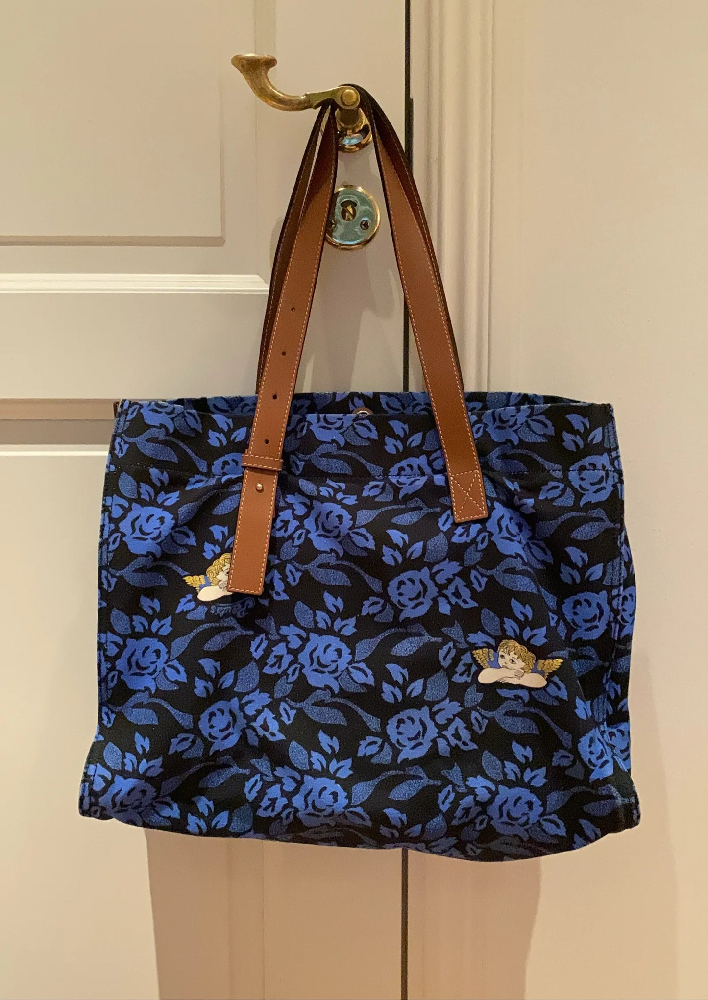 Loewe-skinnaxelremsväska