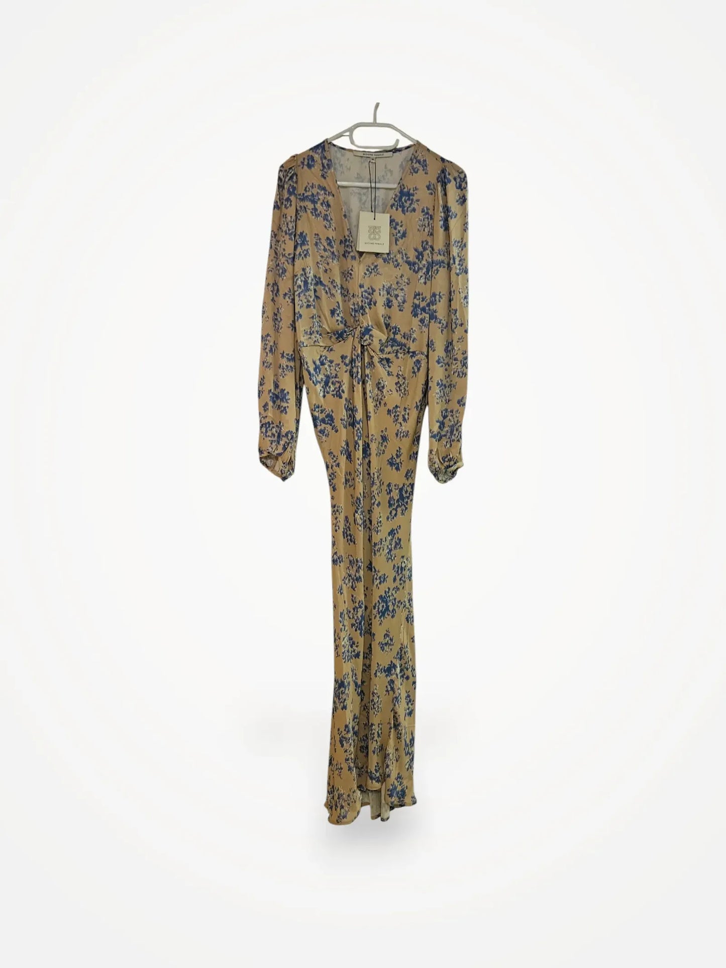 Second Female Riss , Ultramarine Dress