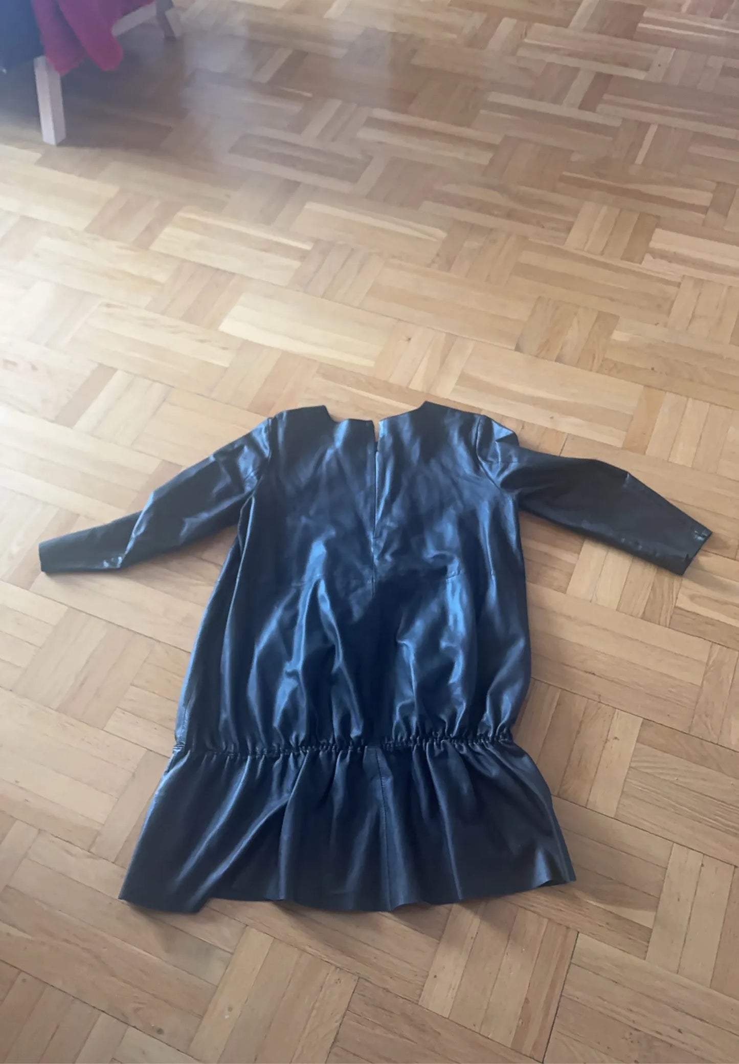 Stand Studio-skinnklänning NWOT