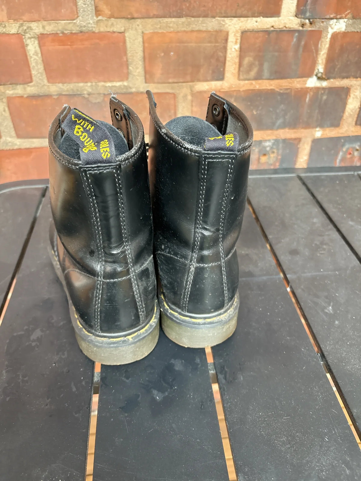 Dr. Martens-skinnkängor