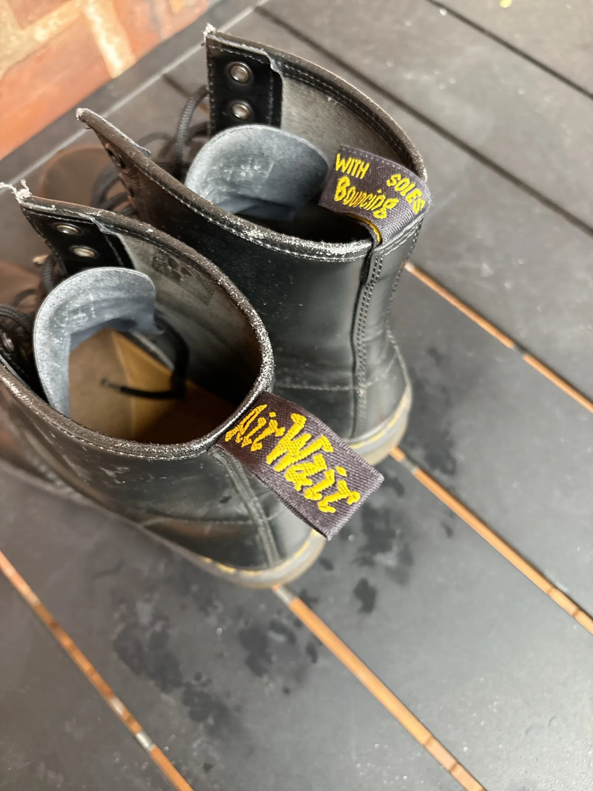 Dr. Martens-skinnkängor