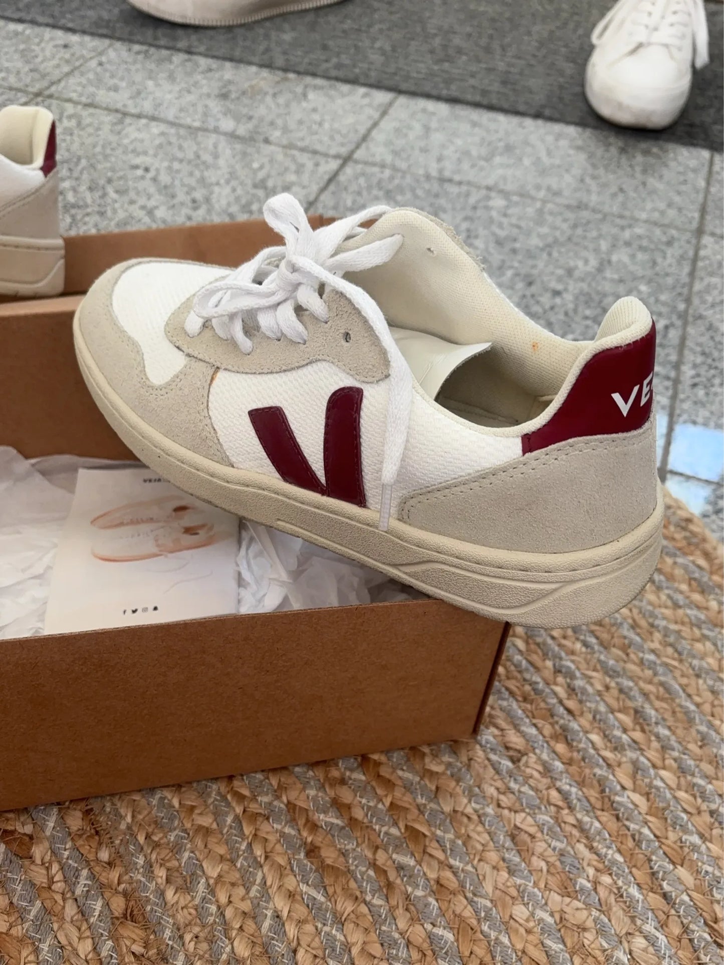 Veja V-10 B Mesh White Natural Marsala Sneakers