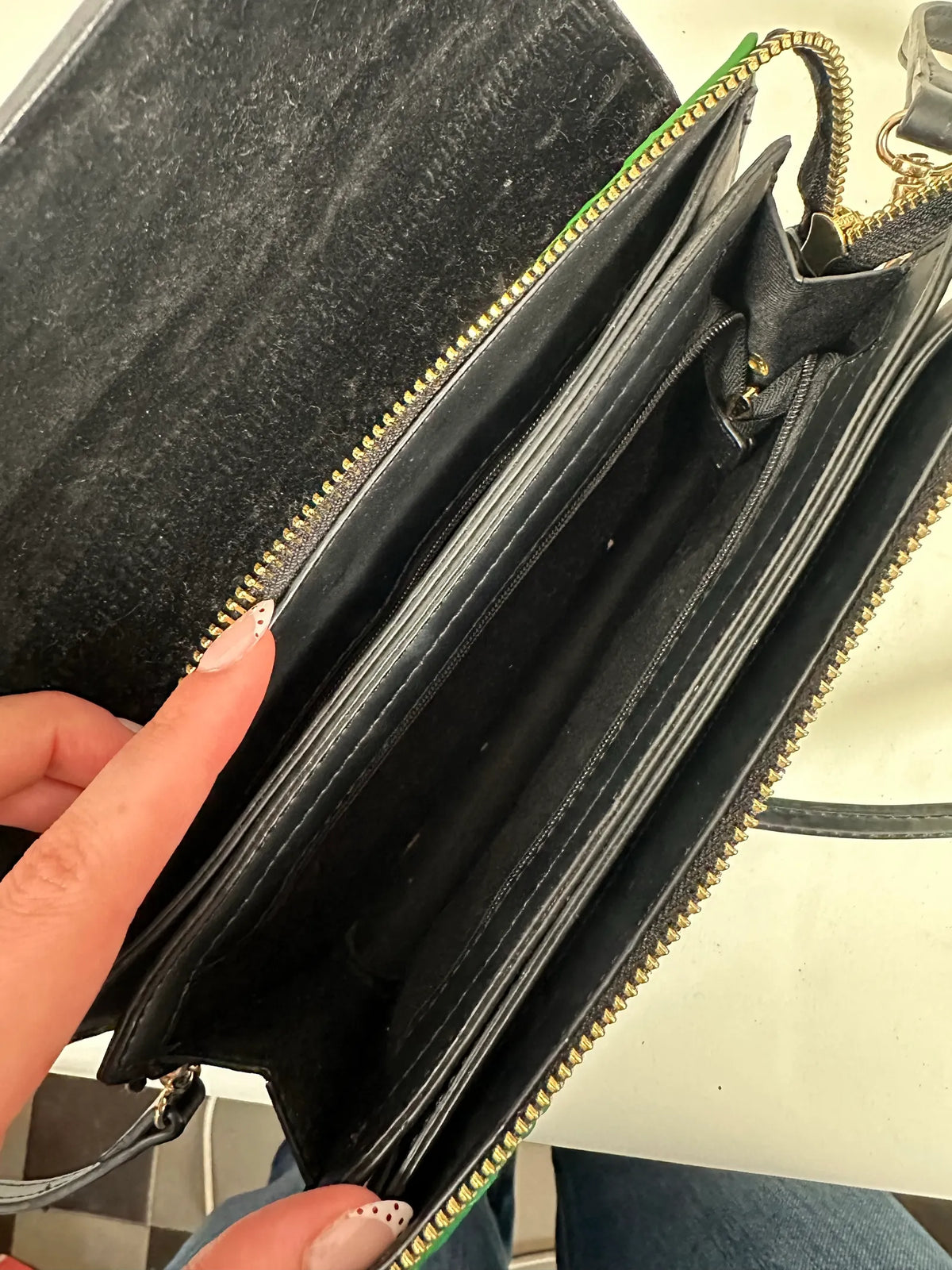 Pauls Boutique-skinnaxelremsväska