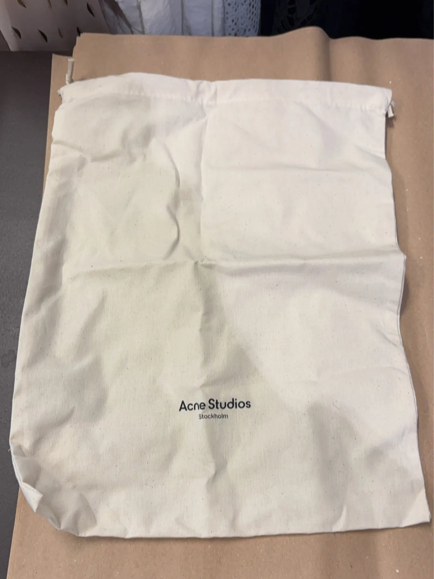 Acne Studios-skinnhandväska