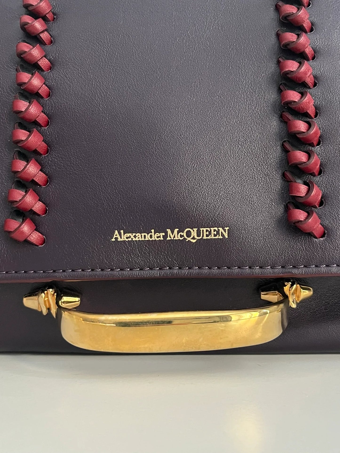 Alexander Mcqueen Shoulder-skinnaxelremsväska