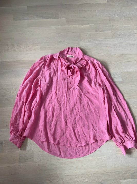 Custommade-sidenblus