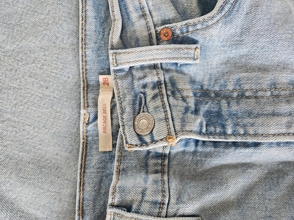 Levi's Ribcage Bell Jeans