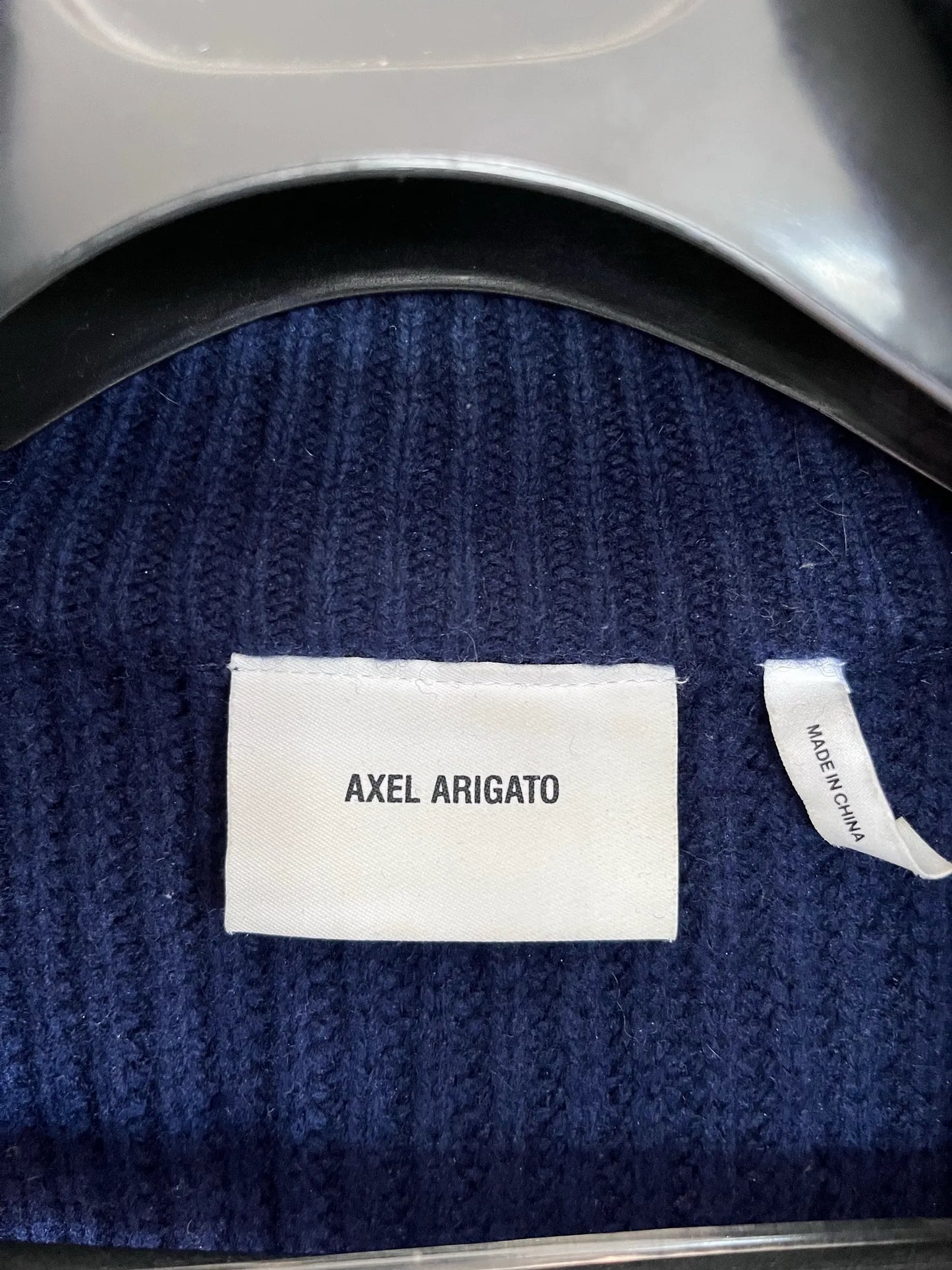 Axel Arigato-ulltröja