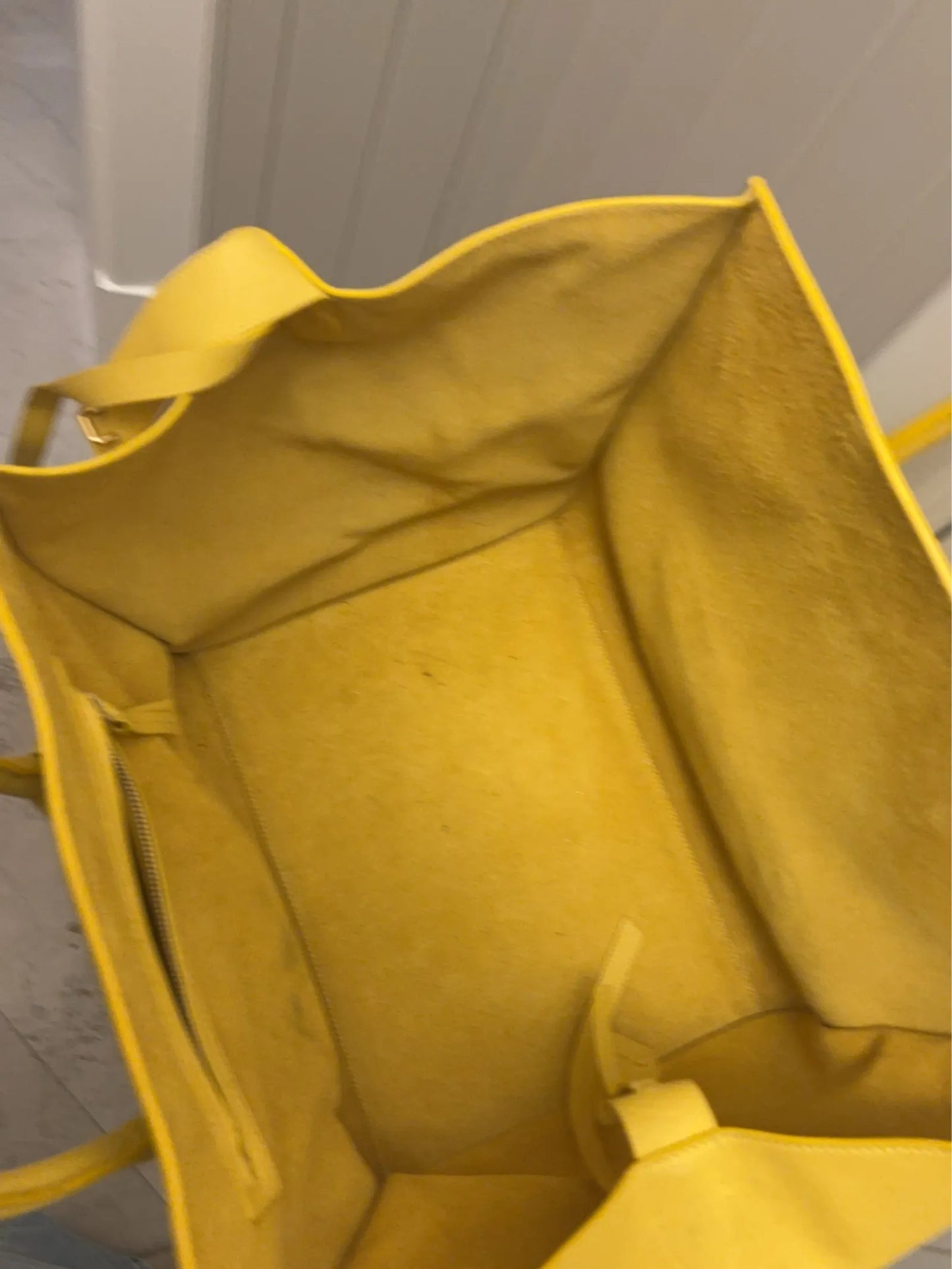 Céline Phantom Xxl-skinnaxelremsväska