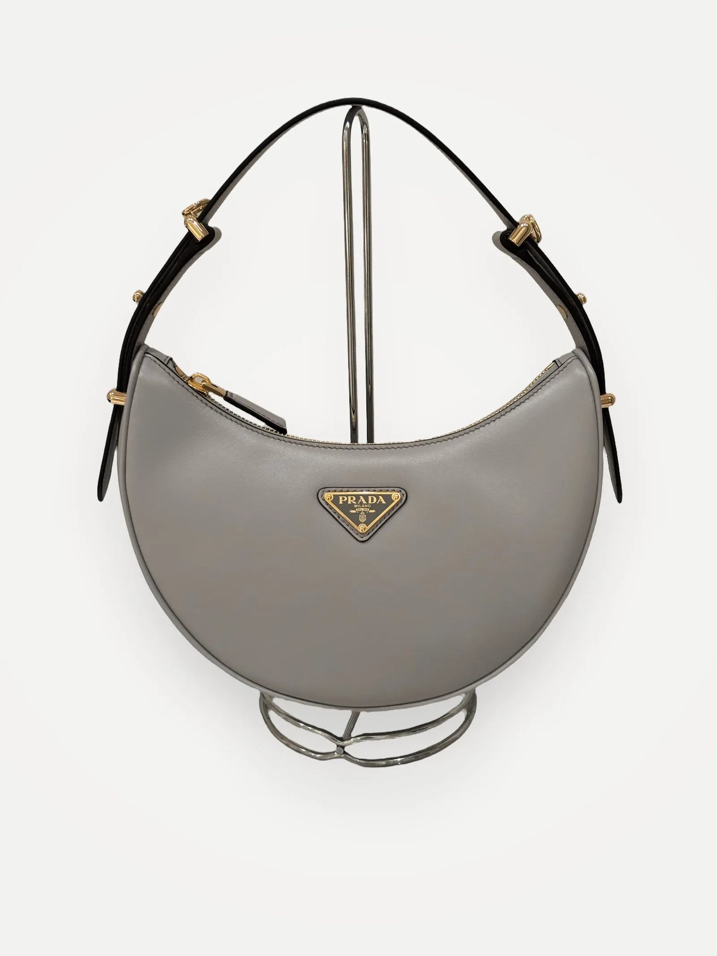 Prada Arqué Small Leather Shoulder-skinnhandväska NWOT