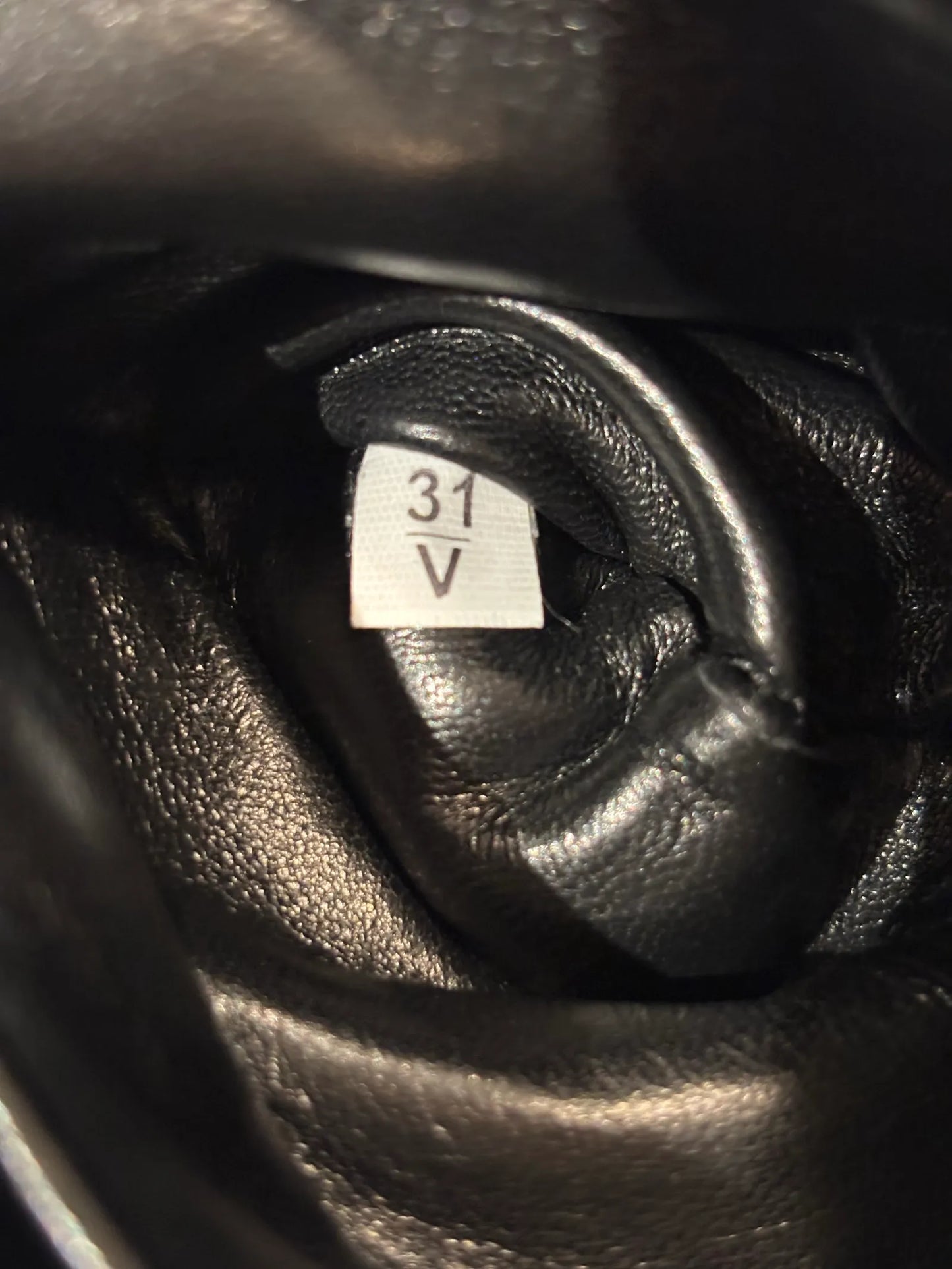 Prada Arqué Small Leather Shoulder-skinnhandväska NWOT