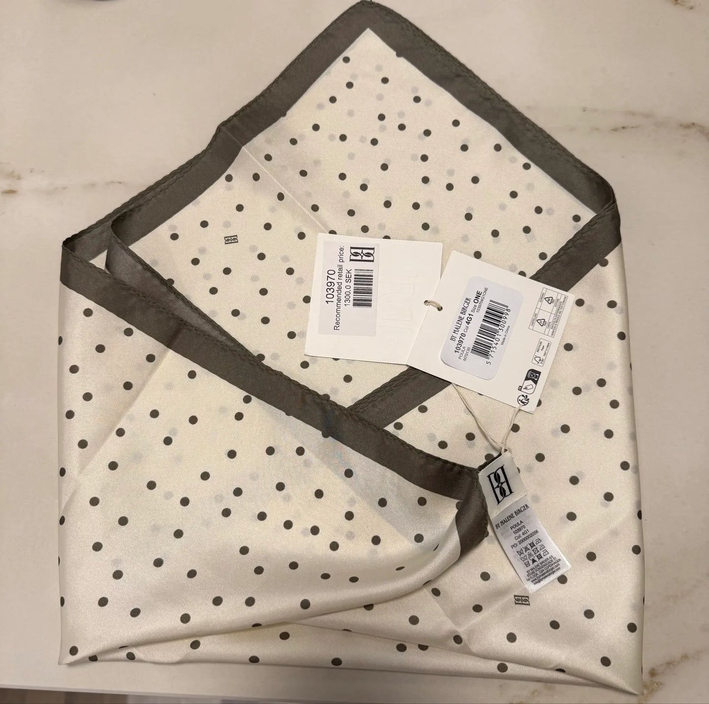 By Malene Birger Poula Silk-sidenhalsduk NWT