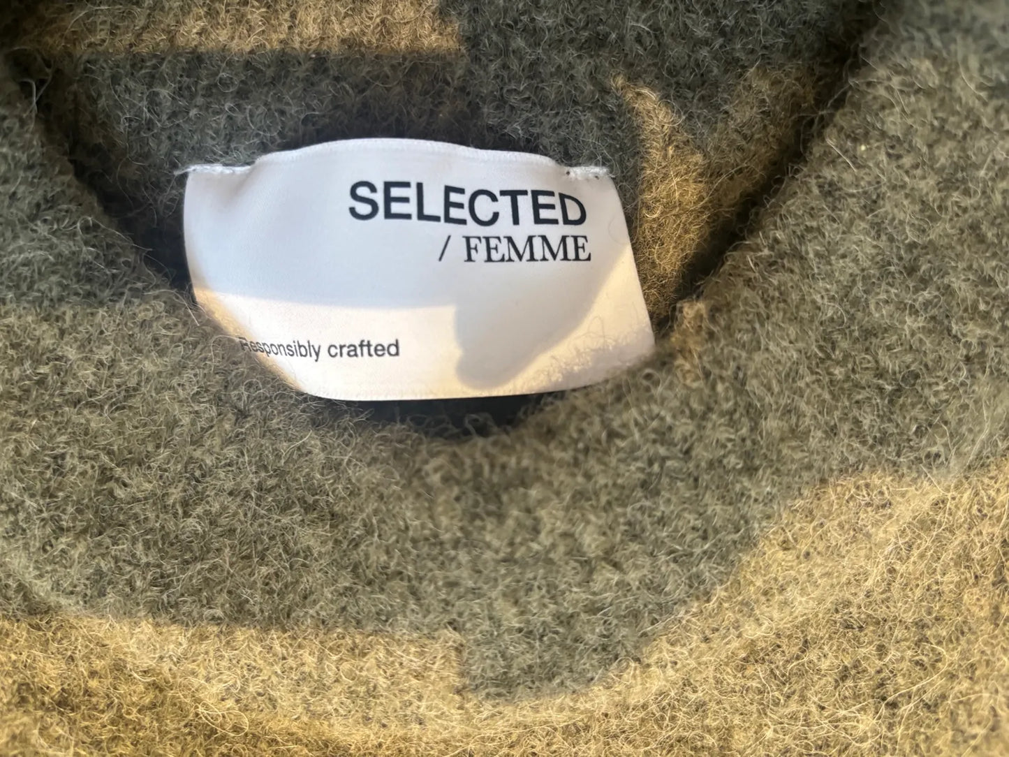 SELECTED-ullklänning