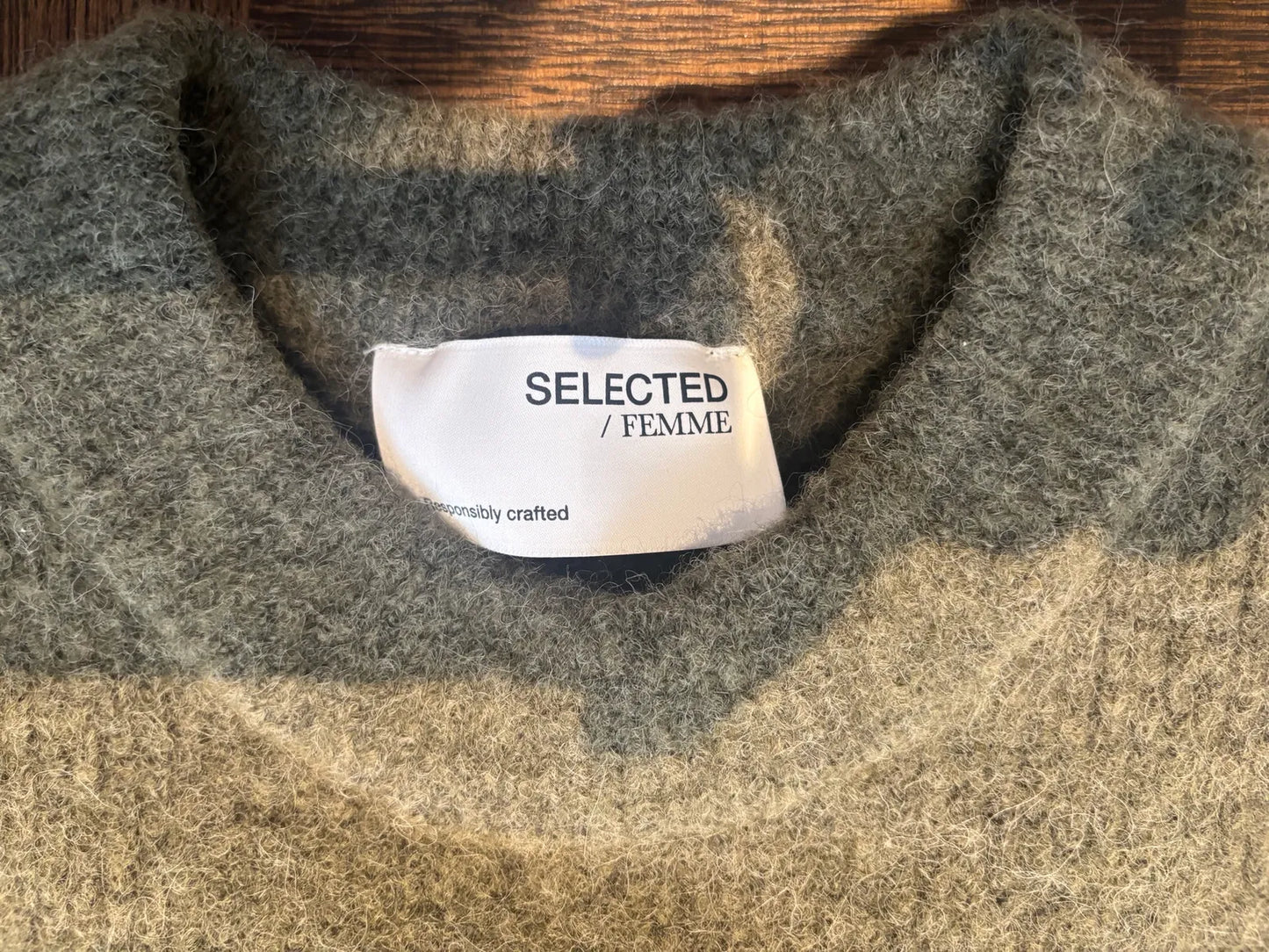 SELECTED-ullklänning