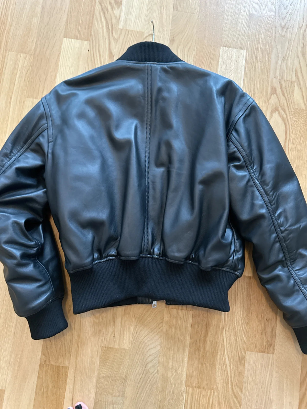 Filippa K-skinnjacka