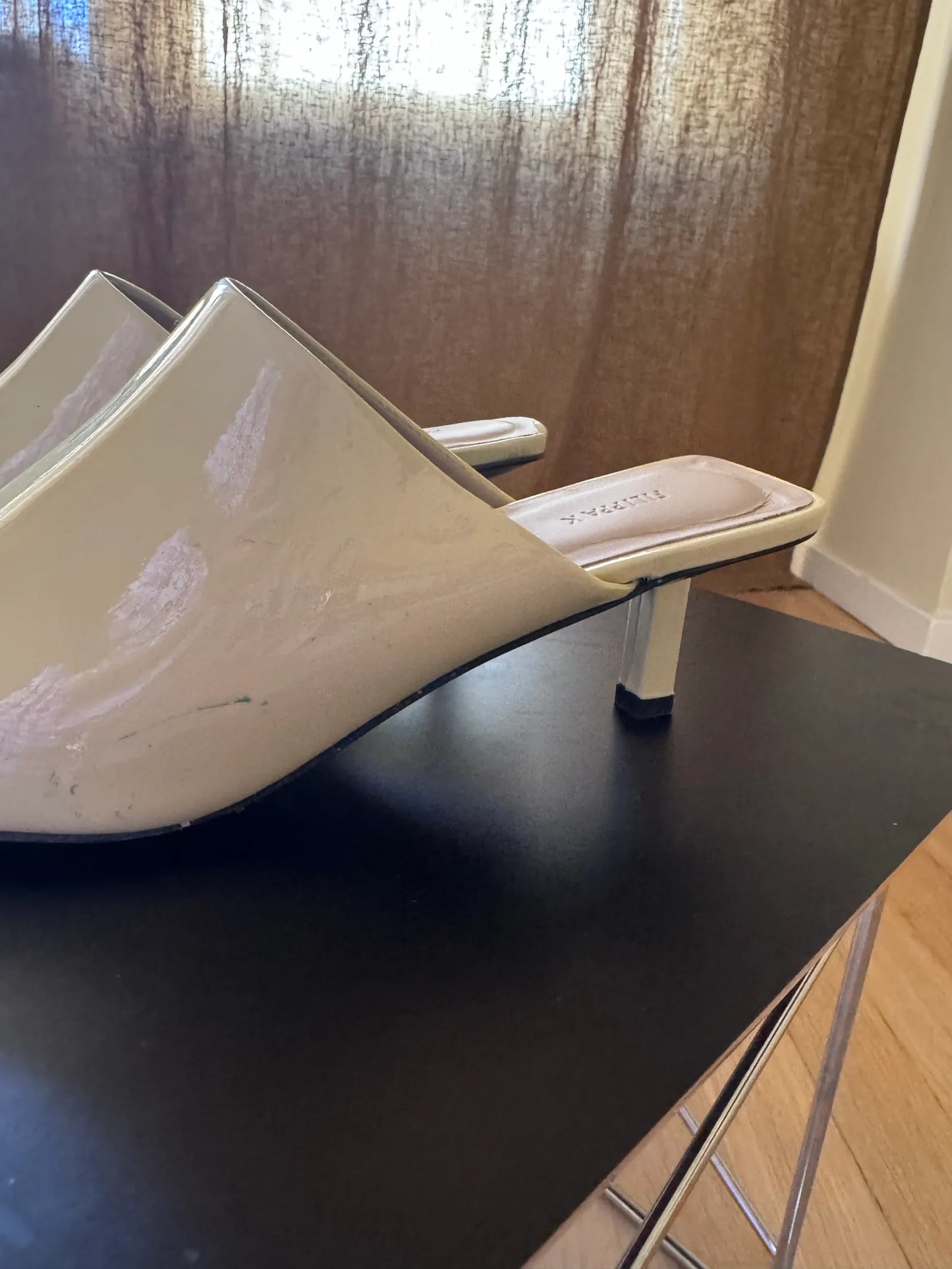 Filippa K Pointy Kitten-skinnklackar