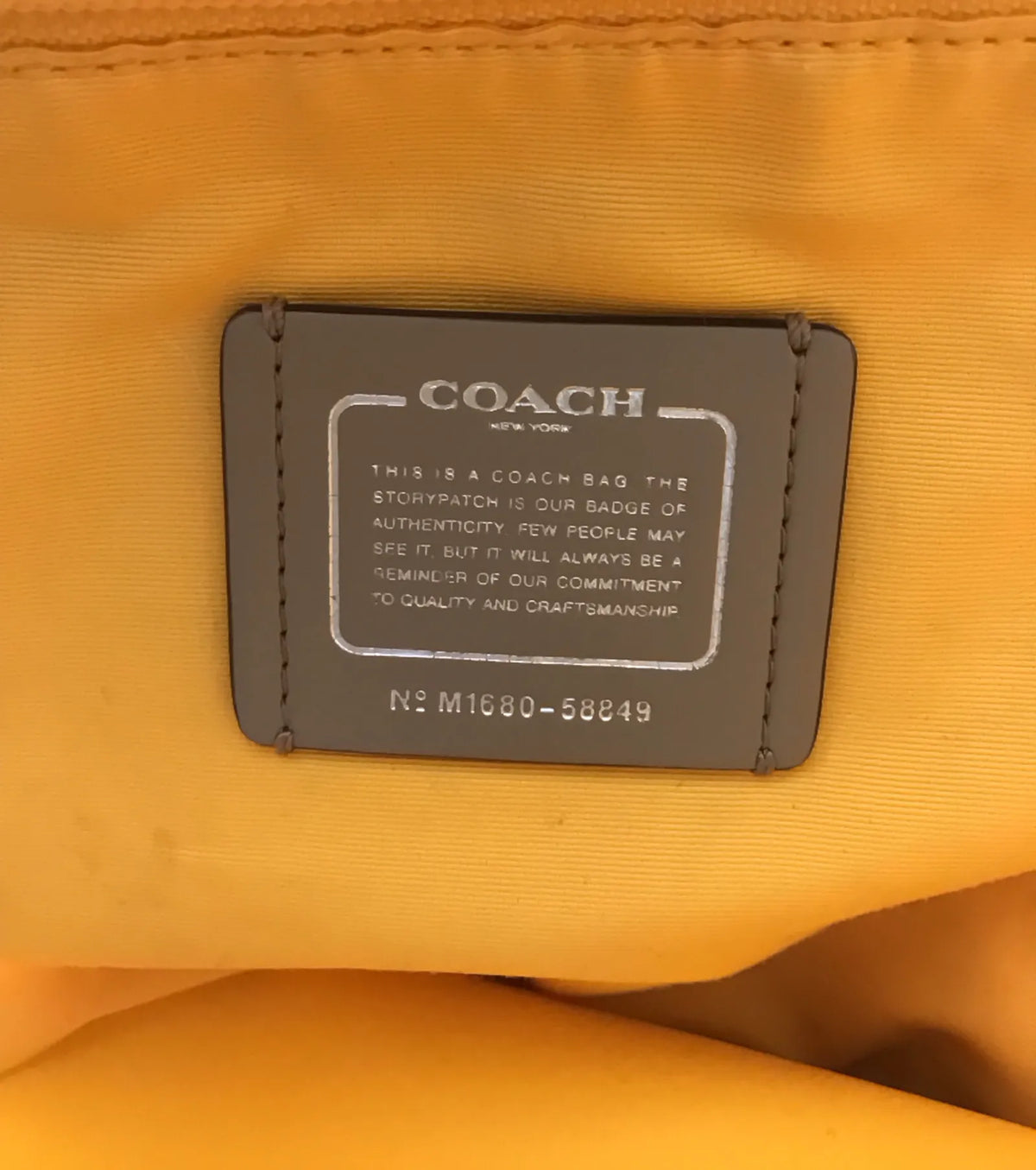 Coach New York-skinnaxelremsväska