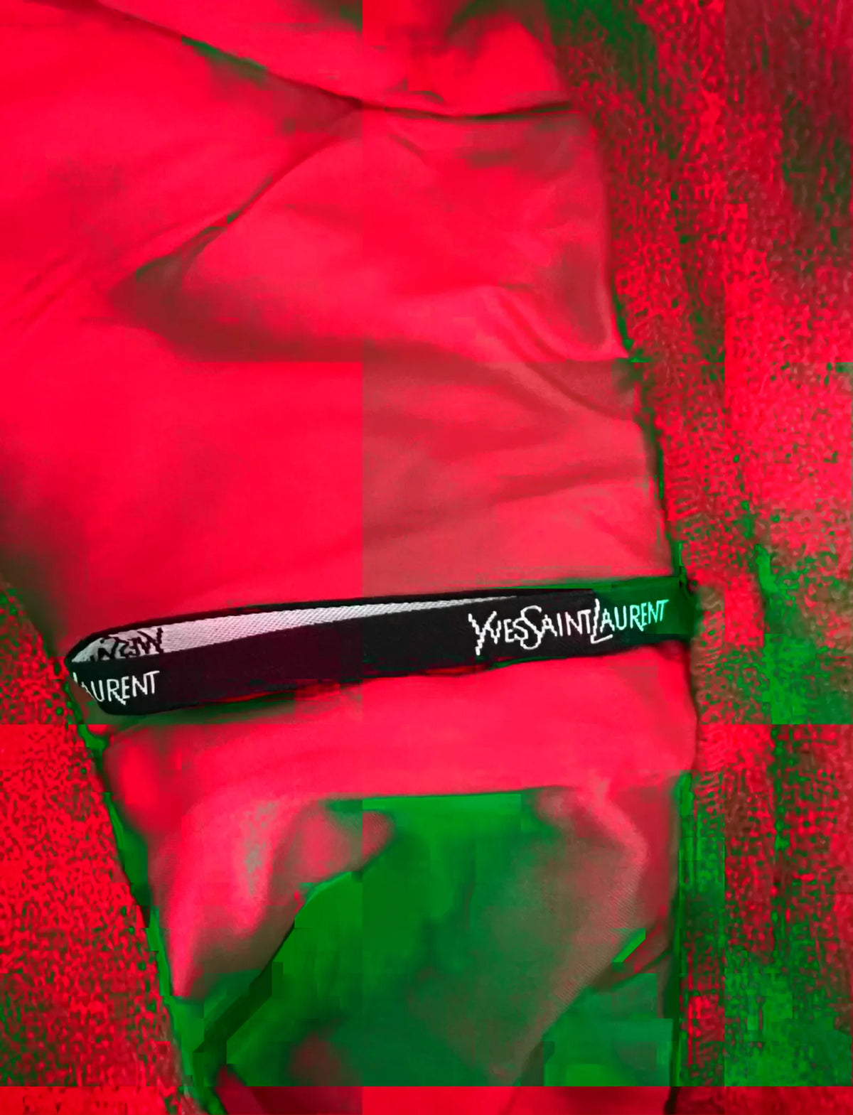 Yves Saint Laurent-ullkjol