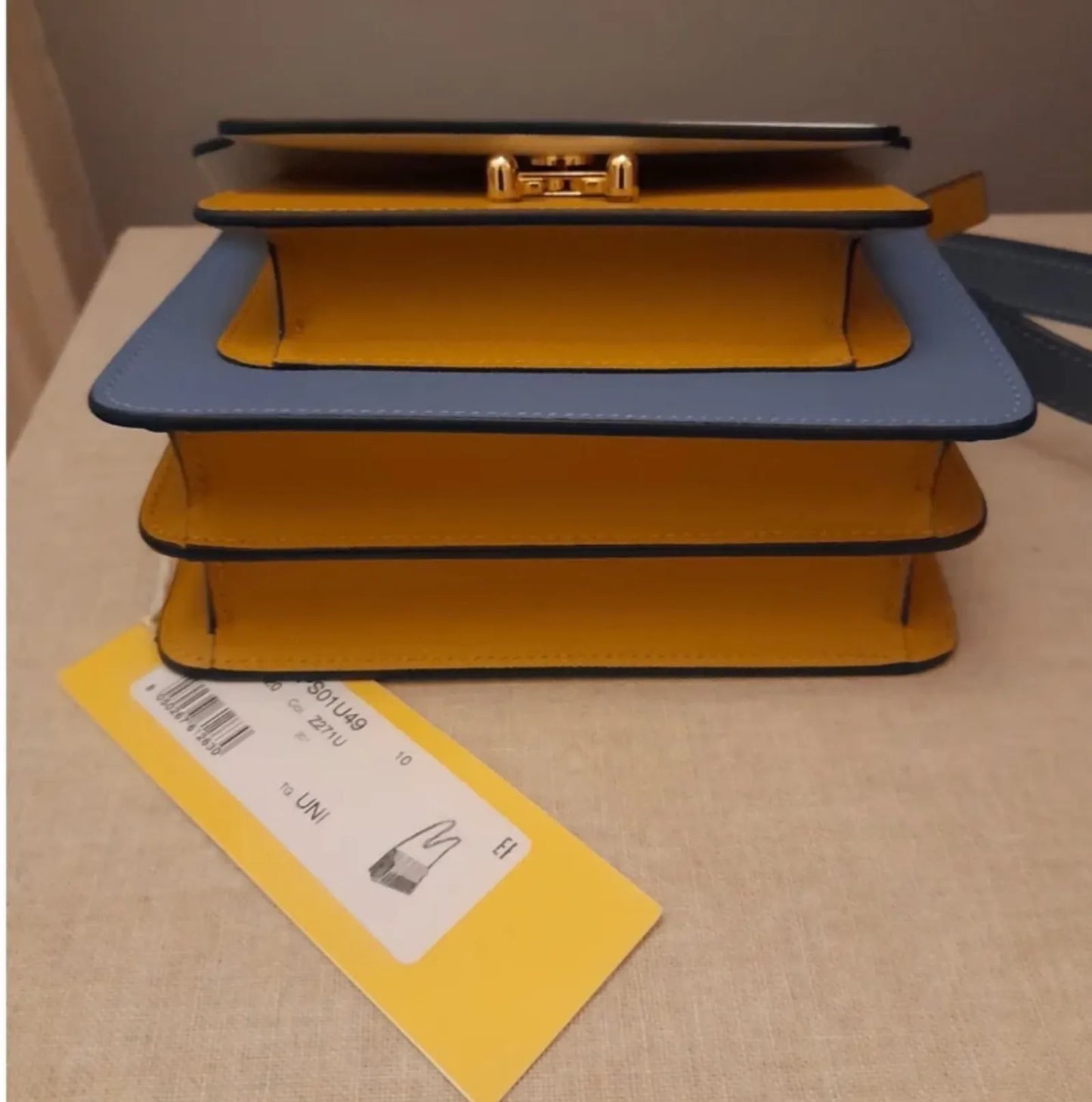 Marni Trunk-skinnaxelremsväska NWOT