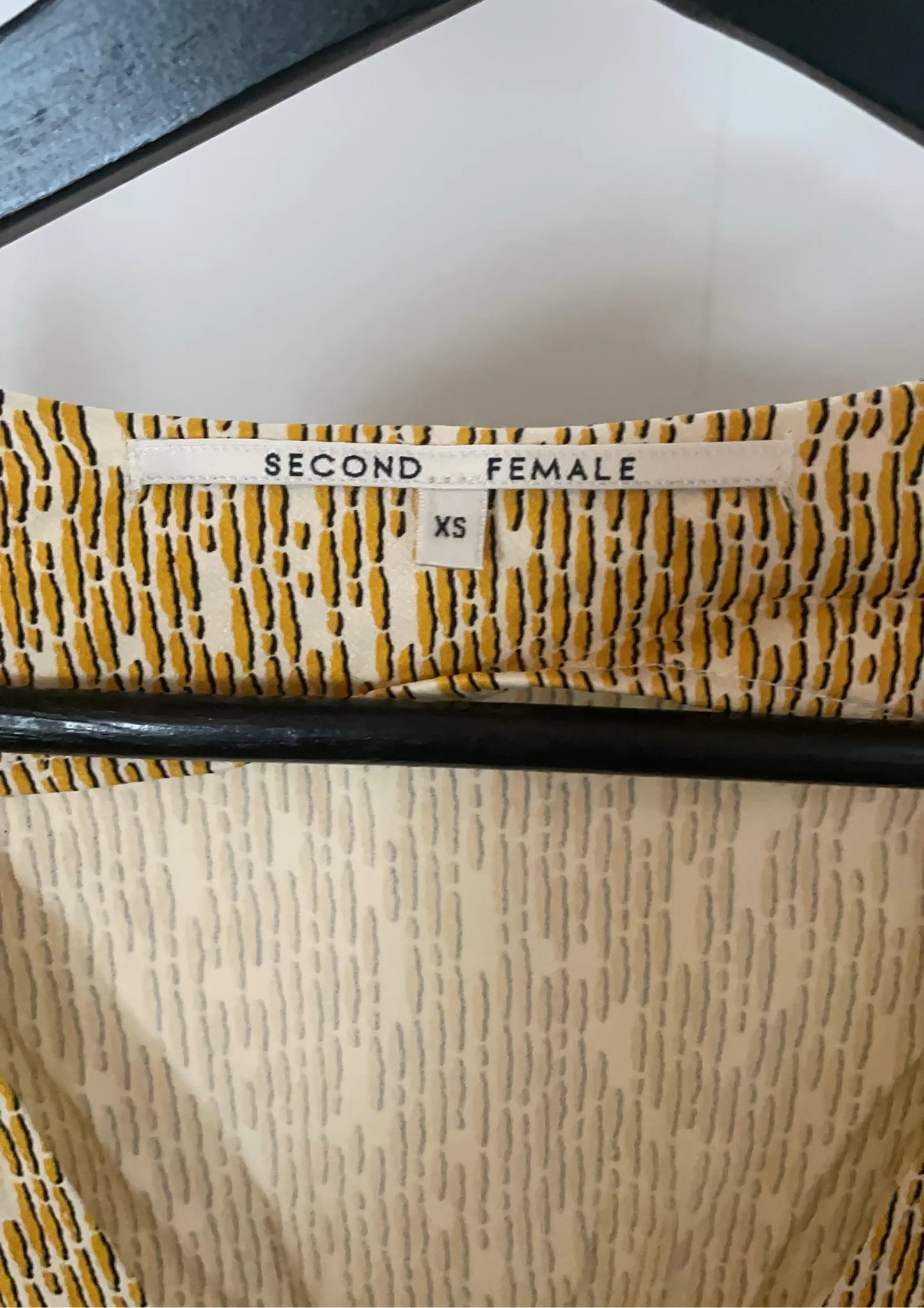 Second Female-klänning