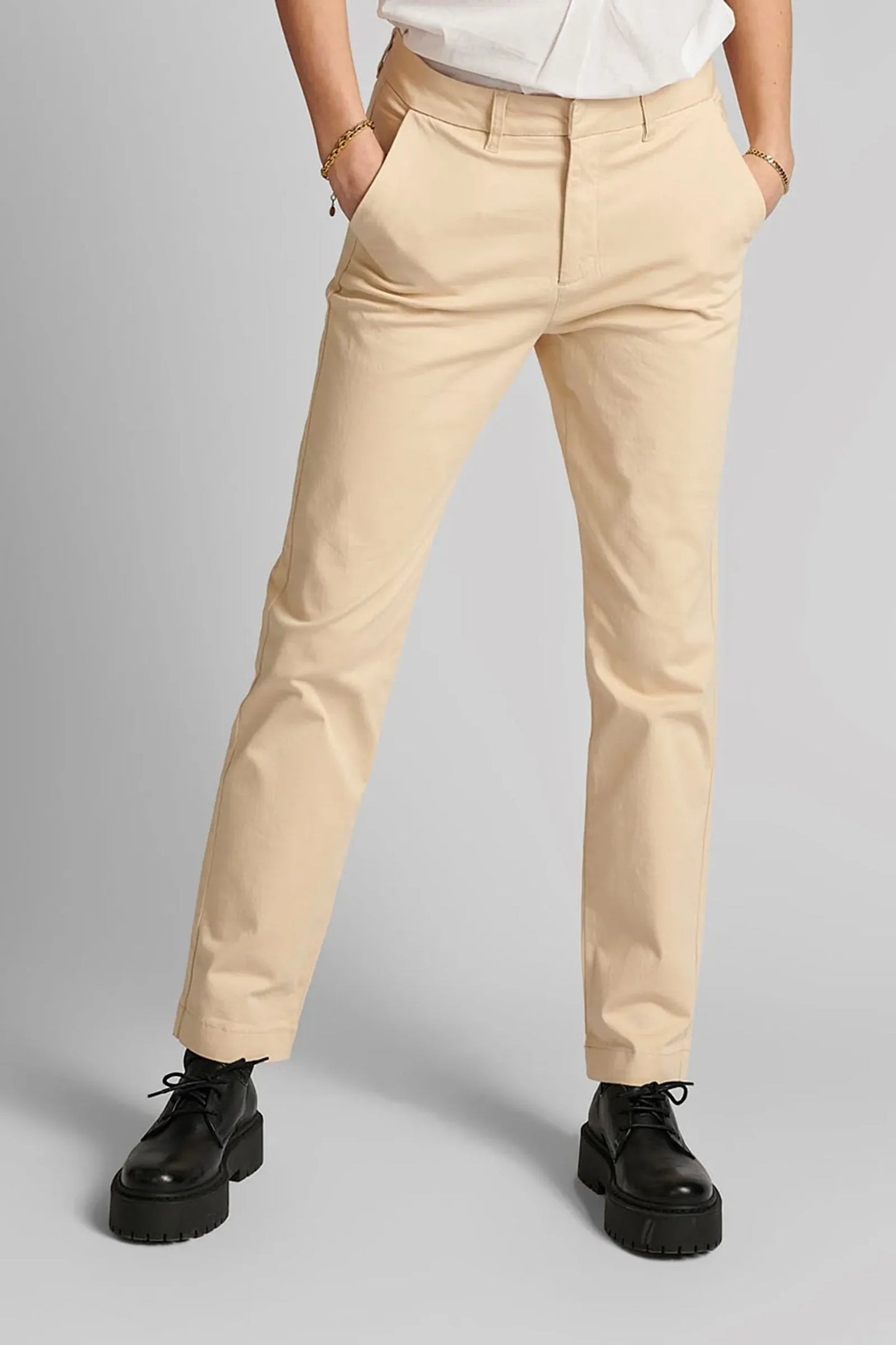 Nümph Nucaddie - Brazilian Sand Chinos