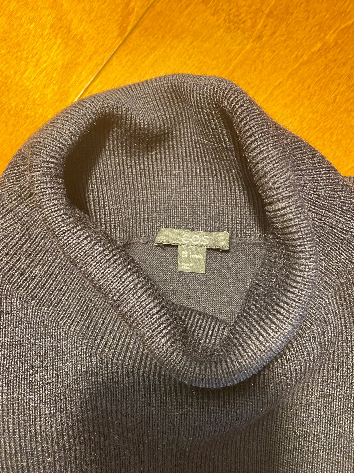 Cos-ullklänning