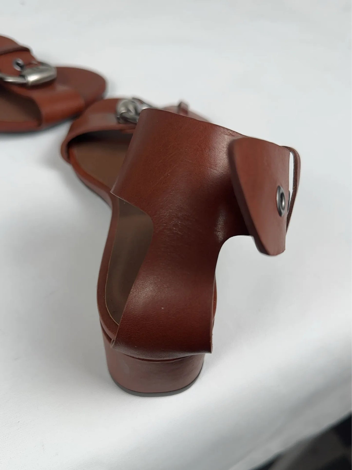 Filippa K Buckle-skinnklackar