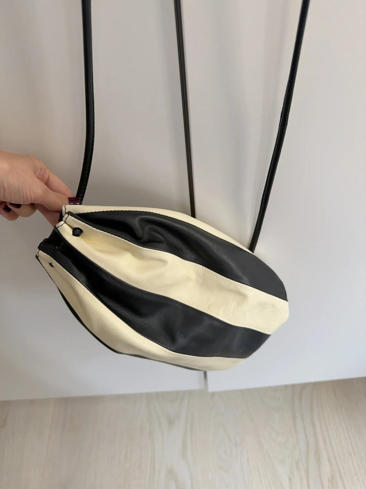 Marimekko Karla-skinnaxelremsväska
