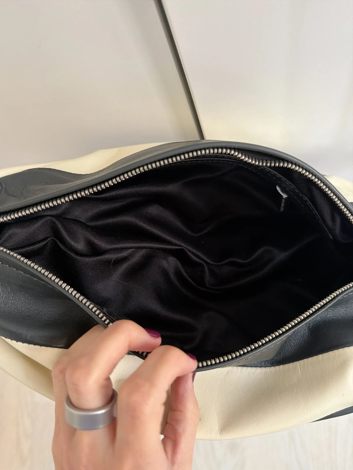 Marimekko Karla-skinnaxelremsväska