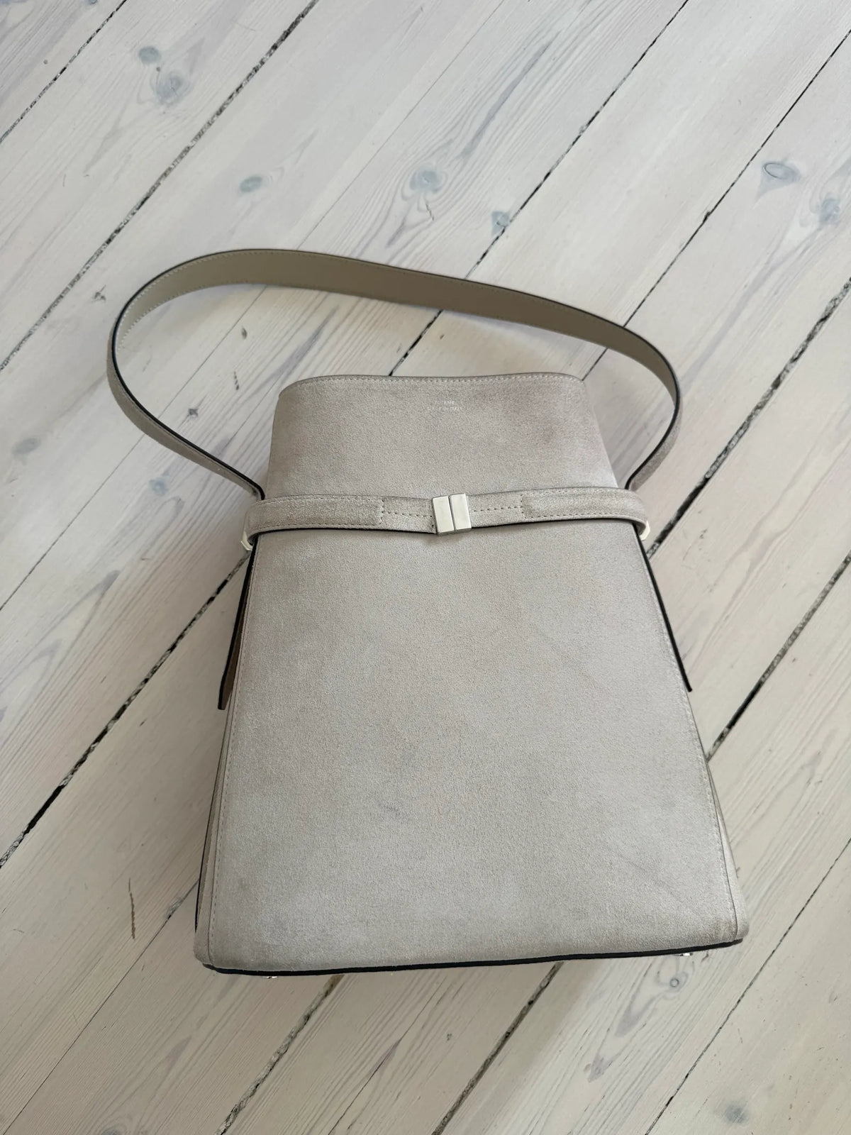 Toteme Suede Bucket-handväska