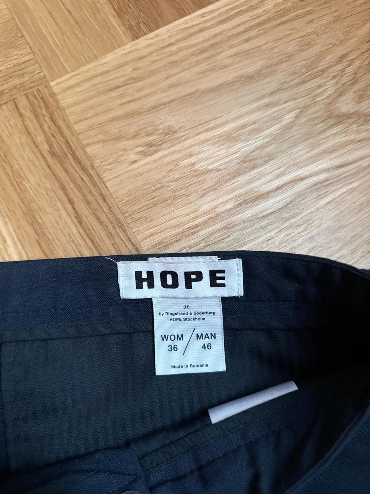 Hope Krissy-kostymbyxor