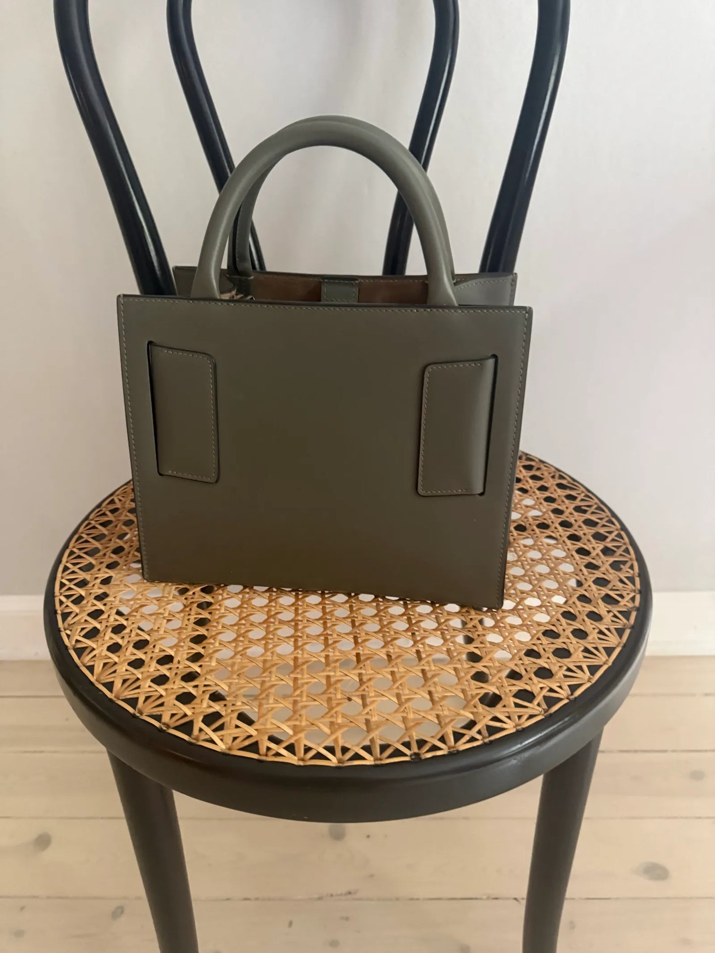 BOYY Bobby 18 Handbag