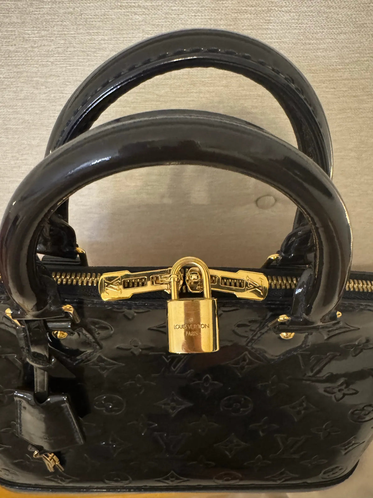 Louis Vuitton Vernis Alma Pm-skinnhandväska NWOT