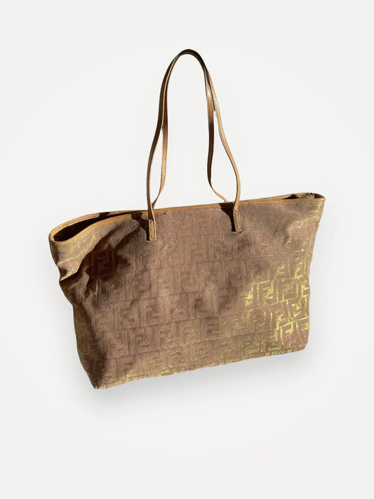 Fendi Roll Tote-axelremsväska
