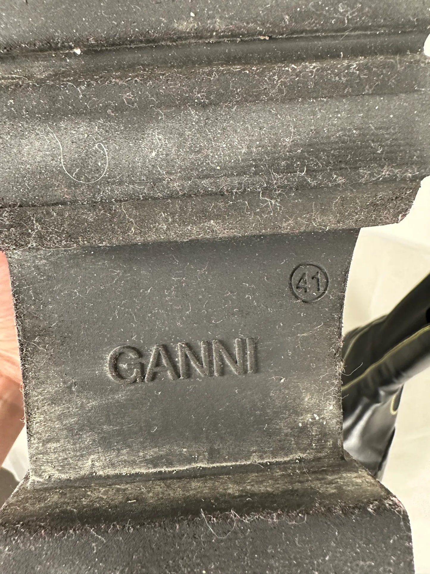 Ganni-skinnkängor
