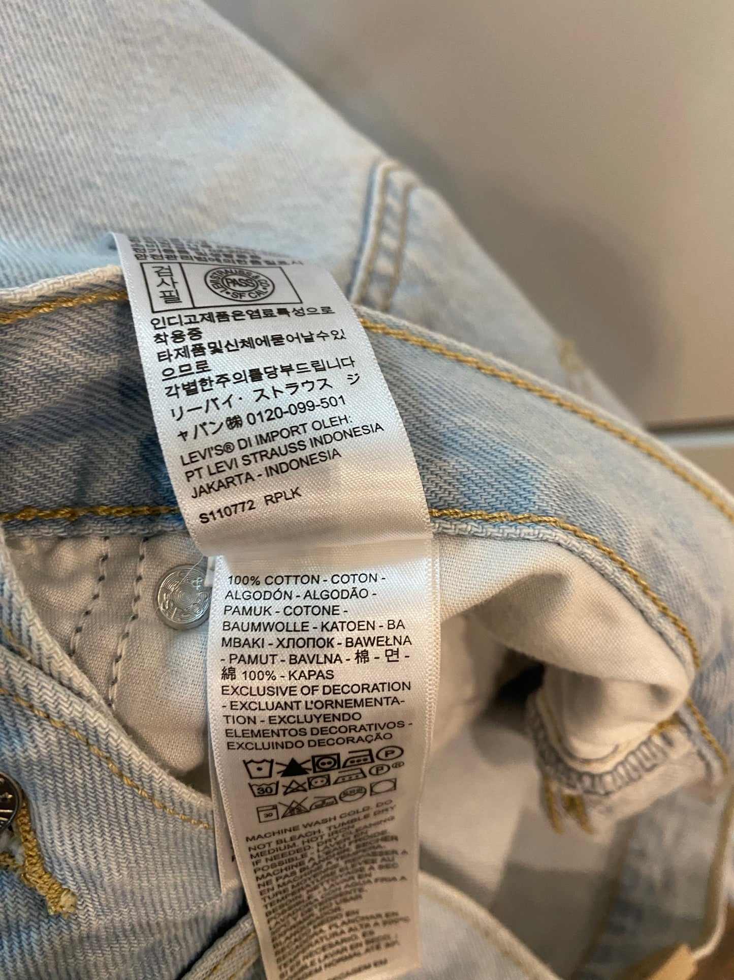 Levi's Jeans