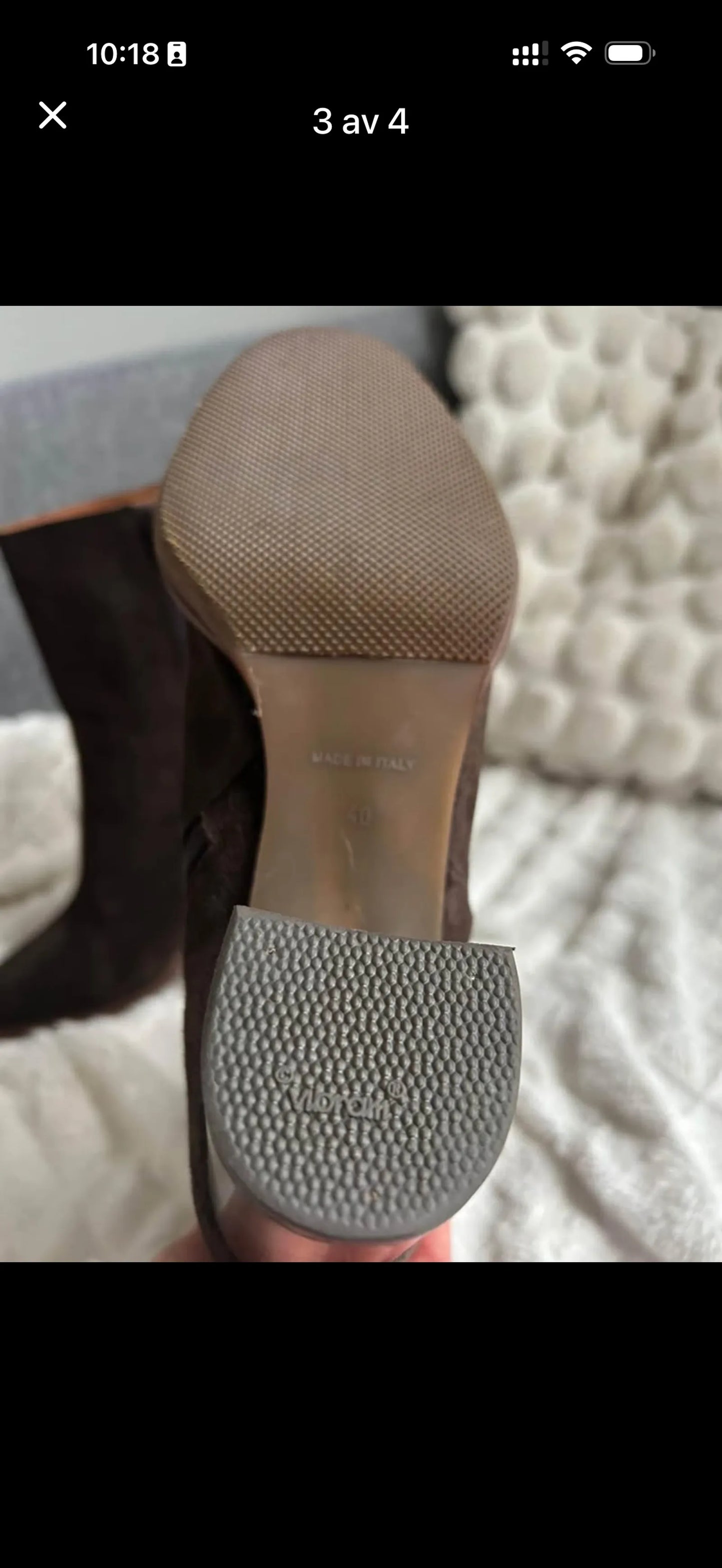 Apair-boots